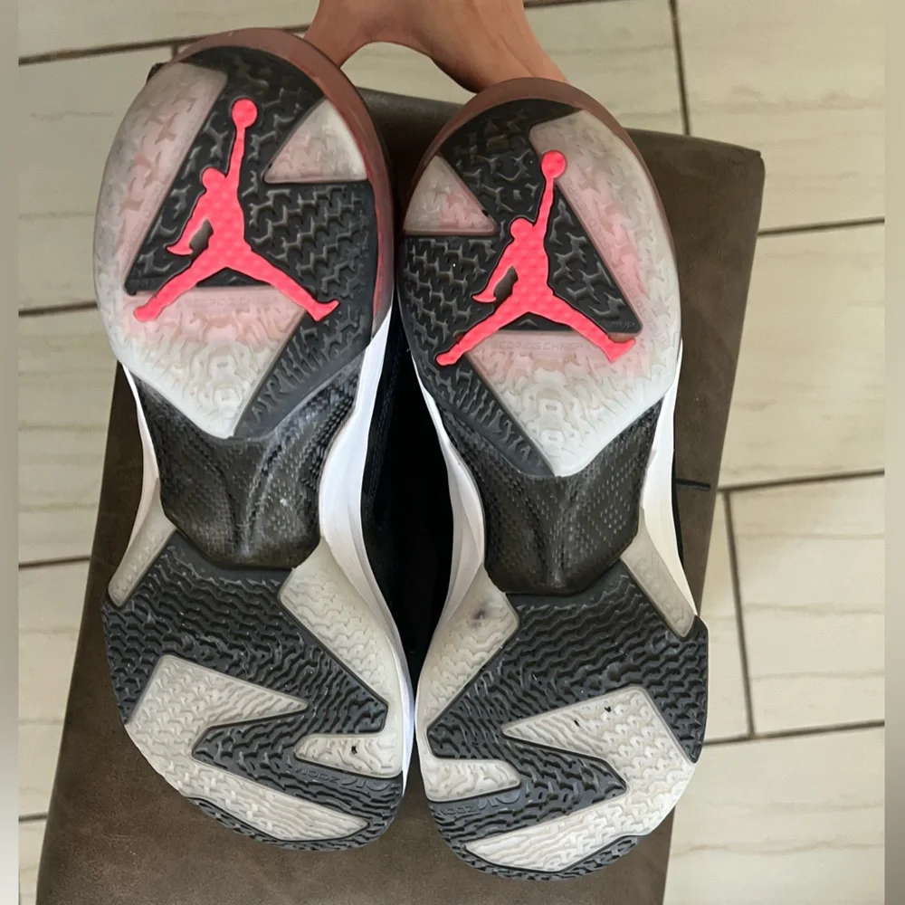 Nike Air Jordan 37 